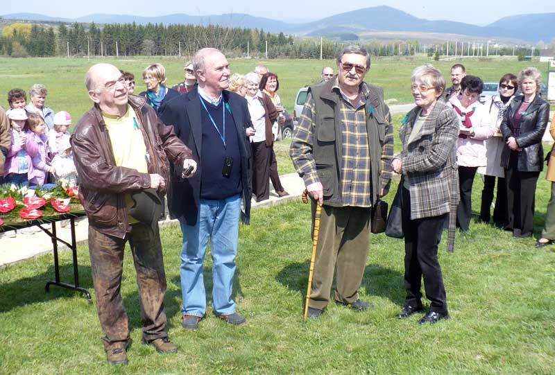 Emlék egy korábbi faültetésről – négyen a Nemzet Színészei közül (balról jobbra) Bodrogi Gyula, Tordy Géza, Avar István és Törőcsik Mari