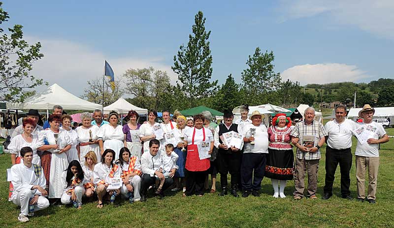 Bogácsi emlékkép: együtt a hagyományőrzők